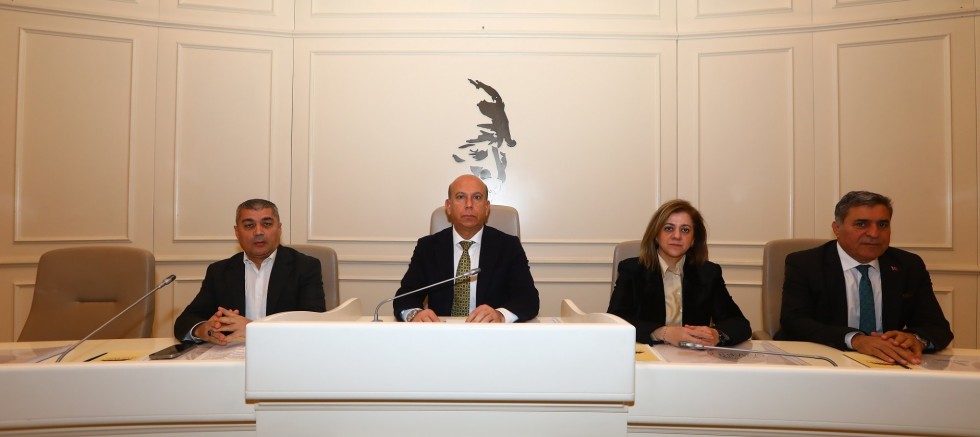 GAZİANTEP BÜYÜKŞEHİR SEBZE HALİ İÇİN İSTİŞARE TOPLANTISI YAPILDI   