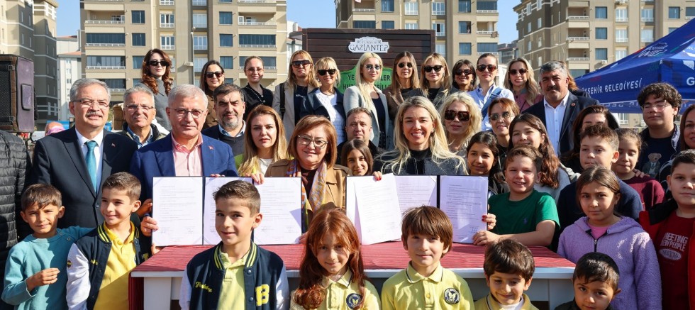 GAZİANTEP BÜYÜKŞEHİR YEŞİLANTEP PROJESİYLE ŞEHRİN YEŞİL ALANLARINI ARTIRIYOR