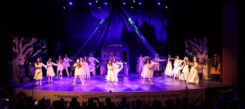 Gaziantep Kolej Vakfı’nda Muhteşem Müzikal