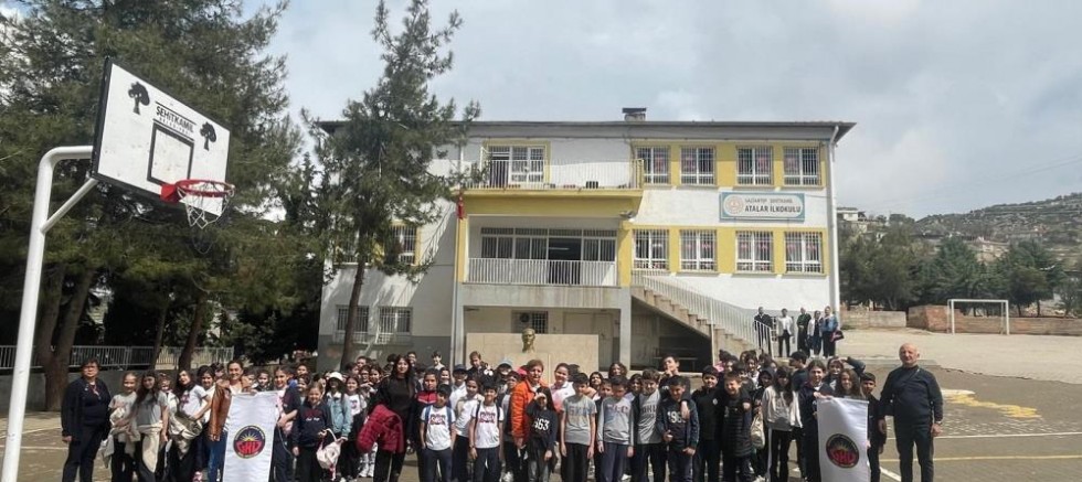 Gaziantep Kolej Vakfı öğrencileri kardeş okullarını ziyaret etti