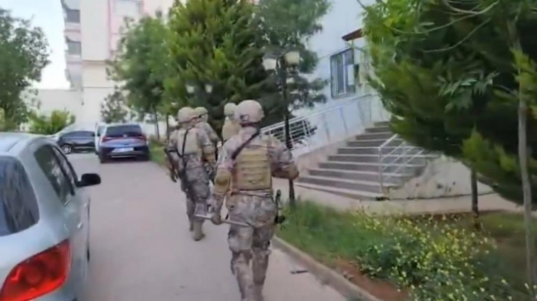 Gaziantep merkezli 47 ilde FETÖ'nün güncel yapılanmasına operasyon: 208 gözaltı