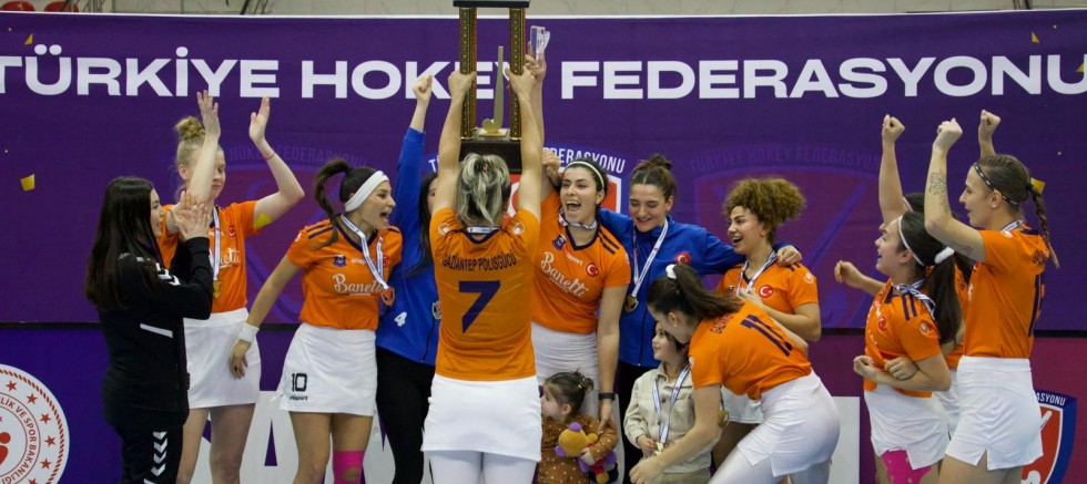 Gaziantep Polisgücü Kadın Hokey Takımı Süper Lig Şampiyonu!