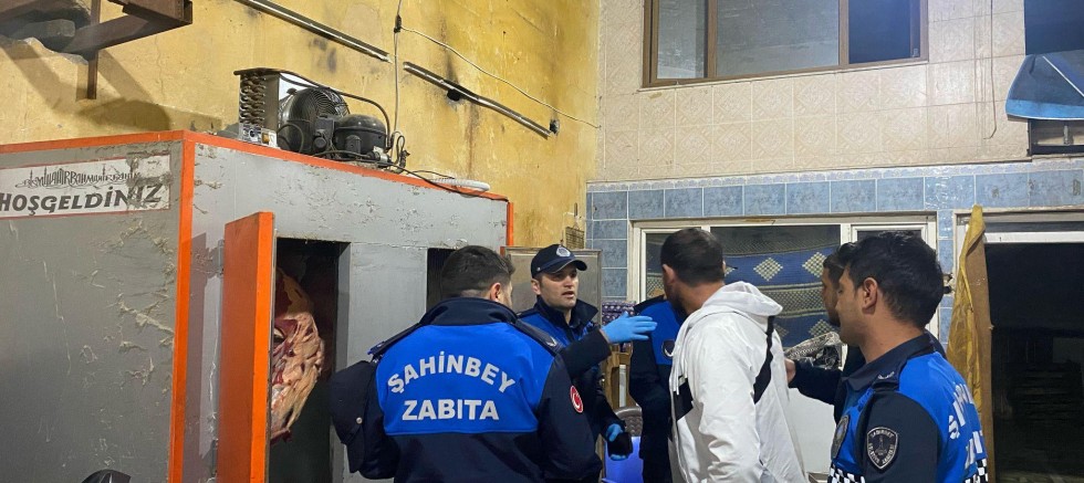 Gaziantep'te 1,5 ton bozuk et ele geçirildi