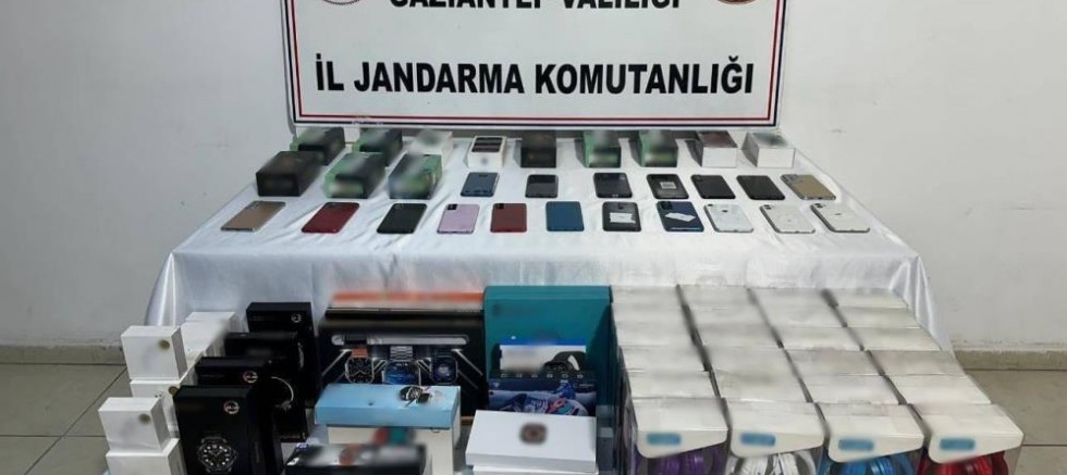 Gaziantep'te 1,8 milyon TL değerinde elektronik eşya ele geçirildi: 2 gözaltı
