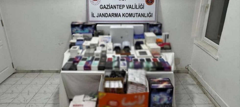 Gaziantep'te 2 milyon TL değerinde kaçak elektronik eşya ele geçirildi
