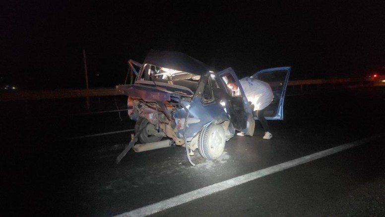 Gaziantep'te 2 otomobil çarpıştı: 1'i ağır 2 yaralı