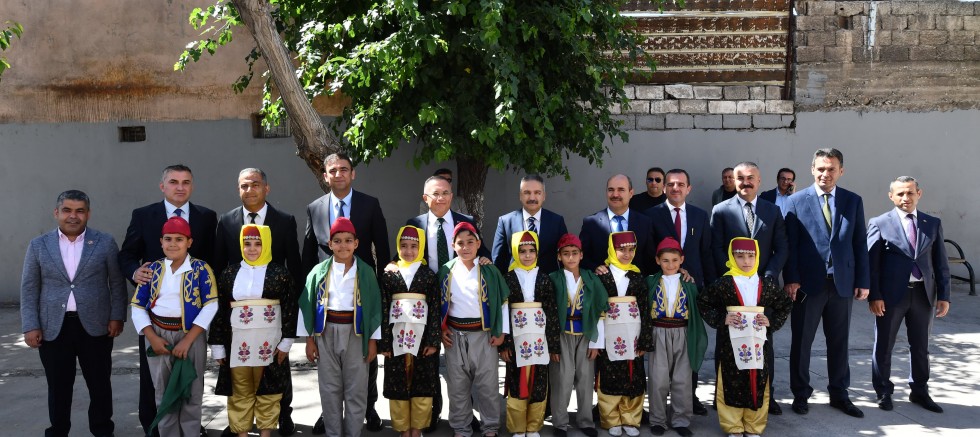 Gaziantep'te 2024-2025 Eğitim-Öğretim Yılı Karne Töreni Heyecanı  