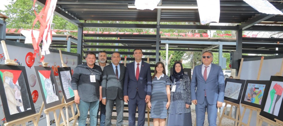 GAZİANTEP'TE 23 NİSAN'DA GAZZELİ ÇOCUKLAR UNUTULMADI