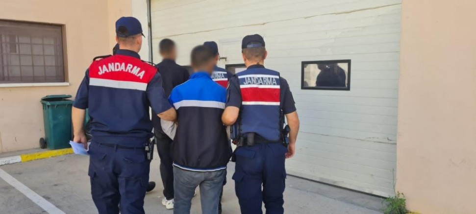 Gaziantep'te 3 düzensiz göçmen ve 3 organizatör yakalandı