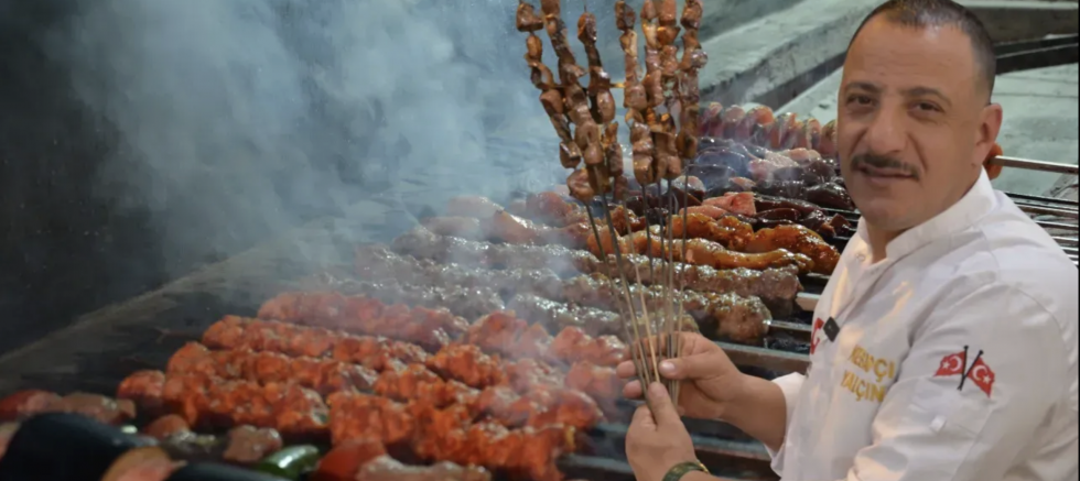 Gaziantep’te 31 Yıllık Lezzet Nöbeti: Kebapçı Yalçın’ın Ustası Mehmet Taşdelen Sırlarını Anlattı