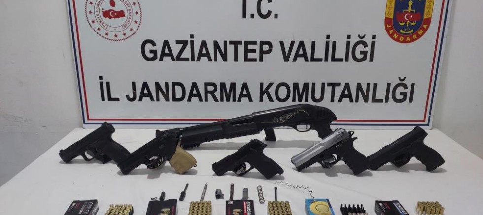 Gaziantep'te 5 adet tabanca ile 1 adet av tüfeği ele geçirildi