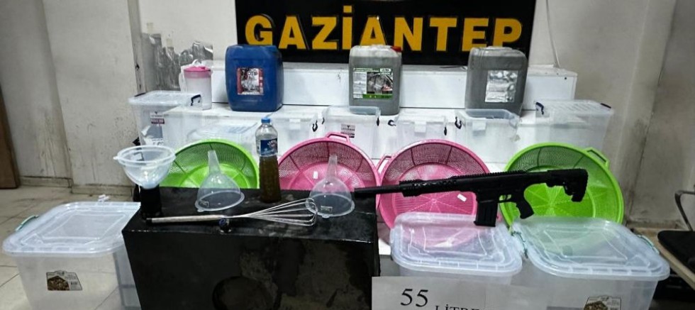 Gaziantep'te 55 litre sıvı metamfetamin ele geçirildi, 3 şahıs tutuklandı