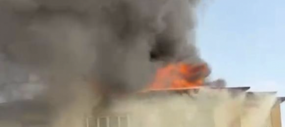 Gaziantep’te 6 katlı binanın çatısında yangın