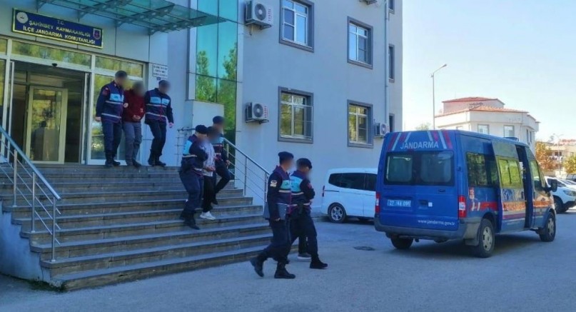Gaziantep'te 632 adet uyuşturucu hap ele geçirildi: 3 şahıs tutuklandı