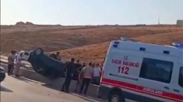 Gaziantep’te Araç Takla Attı, Yaralılar Hastaneye Kaldırıldı