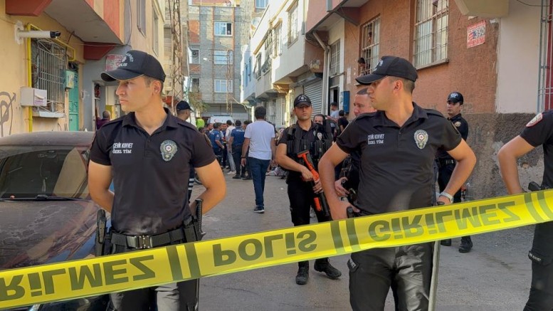 Gaziantep'te dehşet: Boşanma aşamasındaki eşini öldürüp intihar etti