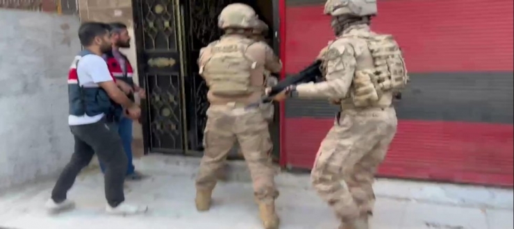 Gaziantep’te Dev Dolandırıcılık Operasyonu: 27 Kişi Tutuklandı