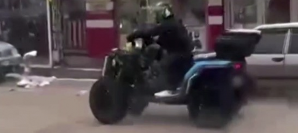 Gaziantep'te drift atan 2 sürücüye ceza: Tehlike saçtıkları anlar kamerada