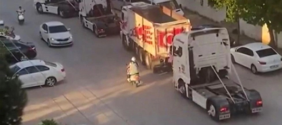 Gaziantep'te düğün konvoyu oluşturarak gürültü çıkaran 5 tıra para cezası