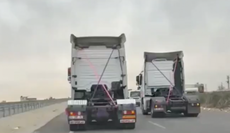 Gaziantep’te Düğün Konvoyu Tepki Çekti: TIR’lar Yolu Kapattı