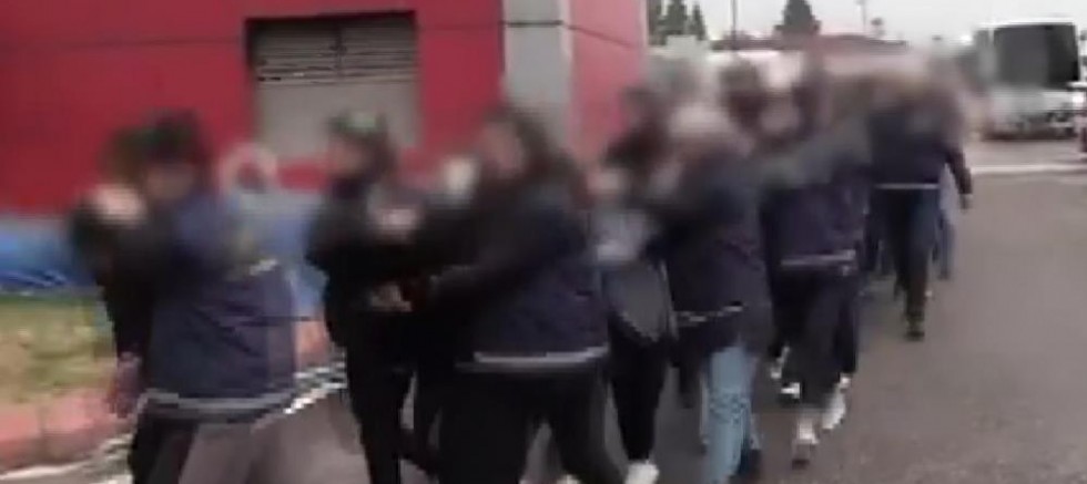 Gaziantep'te fuhuş operasyonunda 14 şahıs tutuklandı, duvardaki yazılar şoke etti