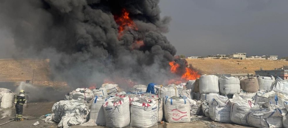 Gaziantep'te geri dönüşüm fabrikasında yangın