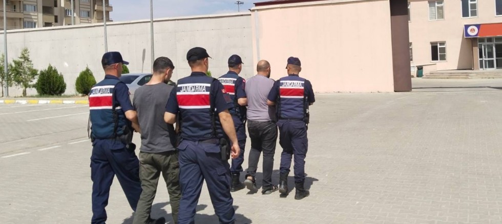 GAZİANTEP’TE GÖÇMEN KAÇAKÇILARINA DARBE