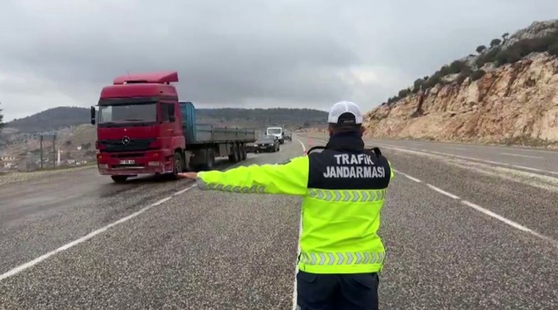 Gaziantep'te jandarmanın bayram denetimlerinde 119 aranan şahıs yakalandı