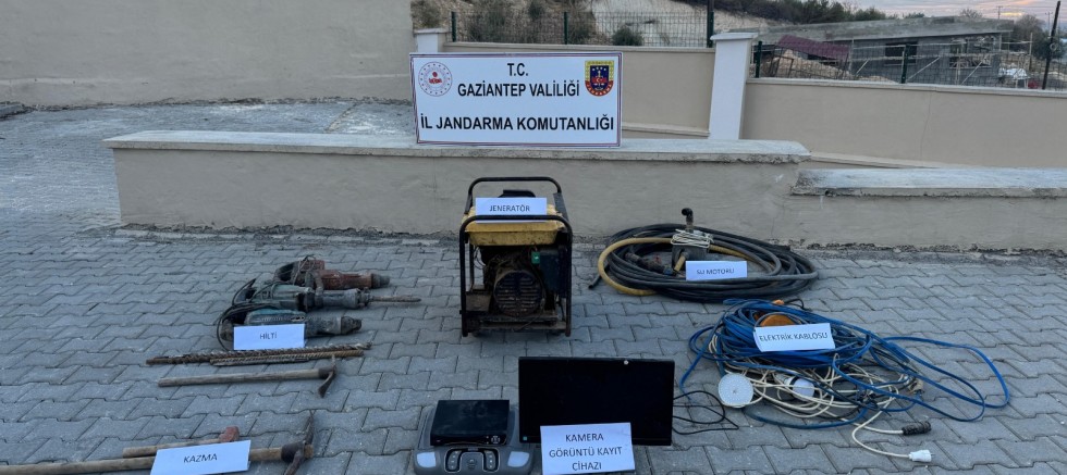 Gaziantep’te Kaçak Krom Madeni Operasyonu: 2 Şüpheli Suçüstü Yakalandı