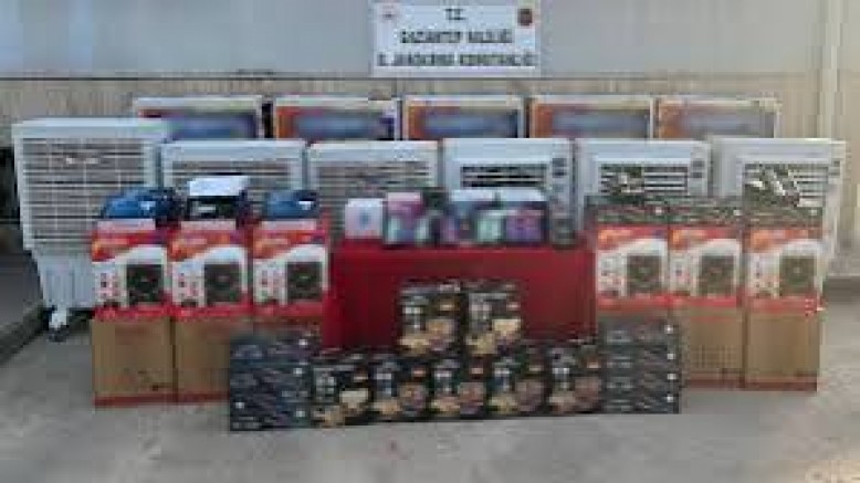 Gaziantep'te kaçakçılık ve uyuşturucu operasyonları: 12 tutuklama