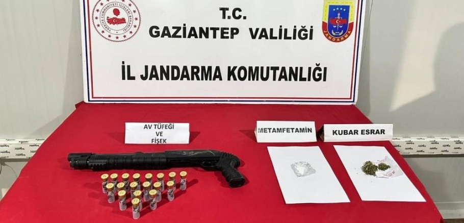 Gaziantep'te kaçakçılık ve uyuşturucu operasyonu: 21 şahıs tutuklandı
