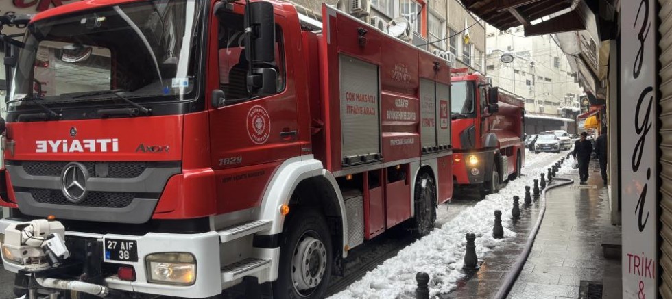 Gaziantep’te korkutan iş yeri yangını: 2’si ağır 6 kişi dumandan etkilendi