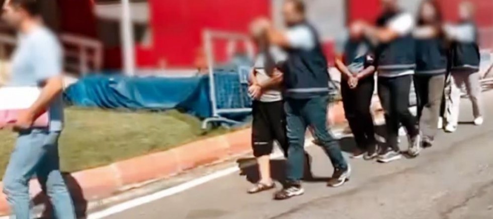 Gaziantep'te mesaj salonuna fuhuş operasyonu: 4 şüpheli tutuklandı