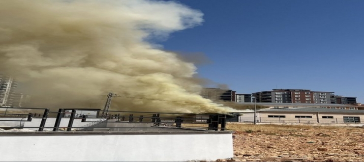 Gaziantep’te Okulda Yangın Paniği: Şehit Serdar Şakir Lisesi Alevlere Teslim Oldu