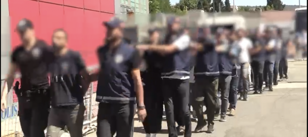 GAZİANTEP’TE OTO ÇENÇÇETESİNE DARBE 13 TUTUKLAMA