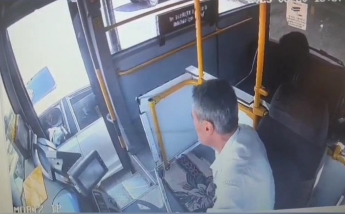Gaziantep'te otobüs şoförüne direksiyon başında silahlı saldırı: O anlar kamerada