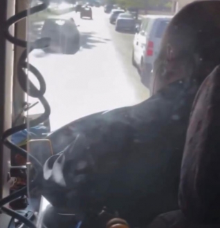 “Gaziantep’te Otobüs Şoförünün Direksiyon Başında Video İzlemesi Tepki Çekti”