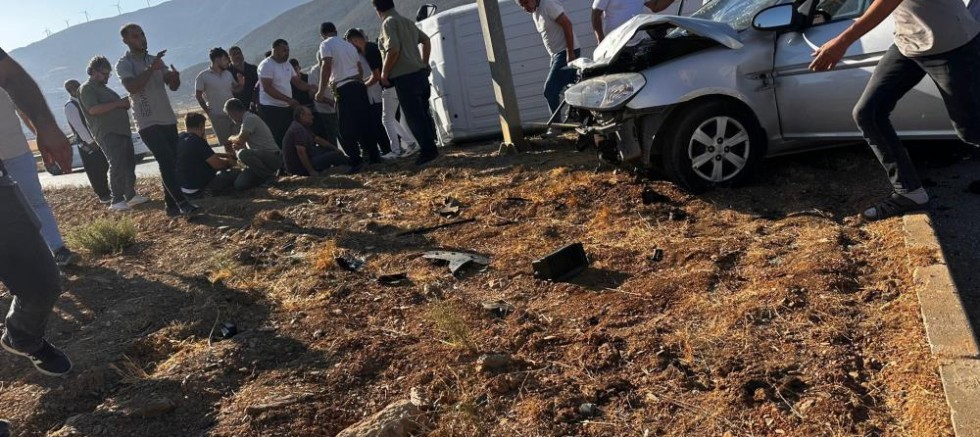 Gaziantep’te otomobil ile minibüs çarpıştı: 5 yaralı