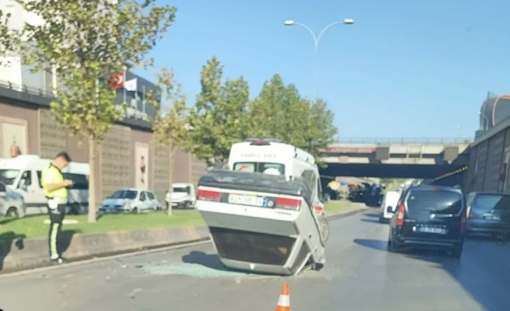 Gaziantep'te otomobil takla attı