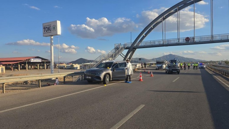 Gaziantep’te otomobilin çarptığı çocuk ağır yaralandı