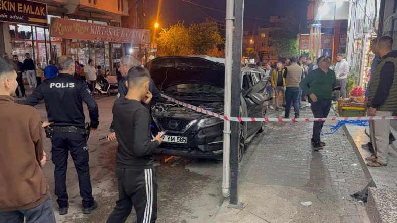 Gaziantep’te park halindeki otomobilde bulunan mutfak tüpü patladı: 1 yaralı