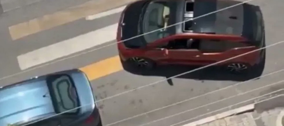 Gaziantep’te Saatlerce Süren Müzik Yayını Mahalleliyi Şaşırttı: Amaç Hâlâ Bilinmiyor