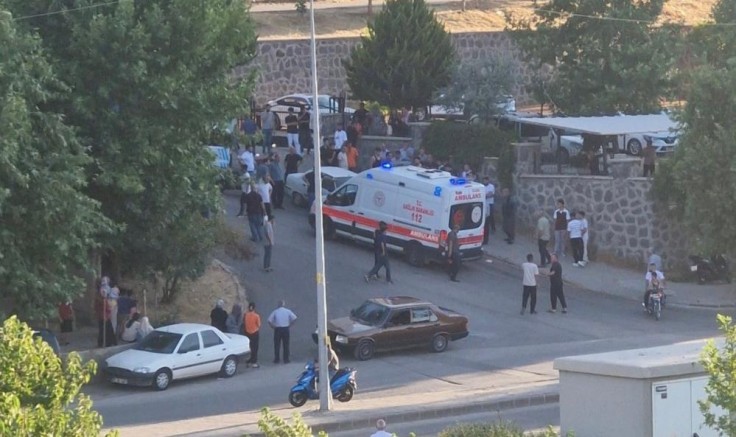 Gaziantep'te sokak ortasında 2 kardeşe silahlı saldırı