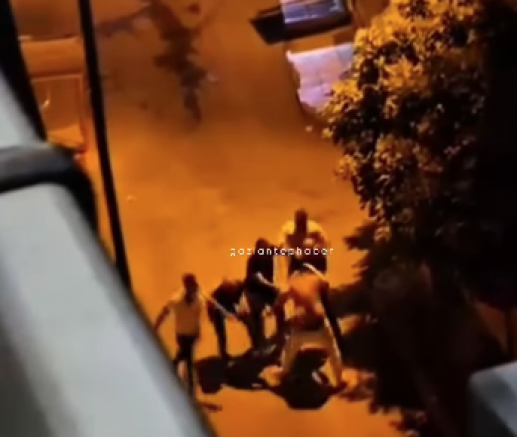 Gaziantep’te Sokak Ortasında Dehşet! 1 Kişi 5-6 Kişilik Grup Tarafından Feci Şekilde Dövüldü