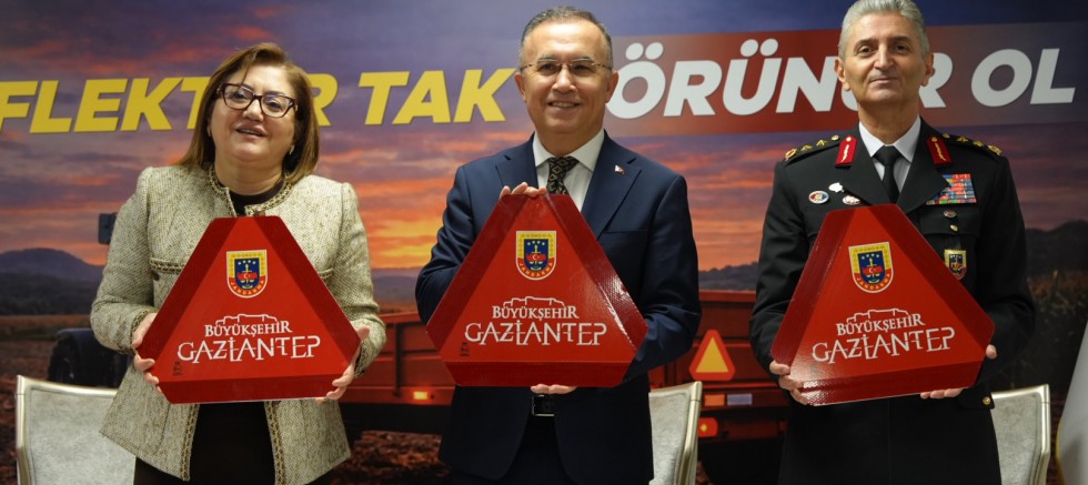 Gaziantep'te Trafik Güvenliği İçin El Ele: “Reflektör Tak, Görünür Ol” Projesi Hayata Geçiyor