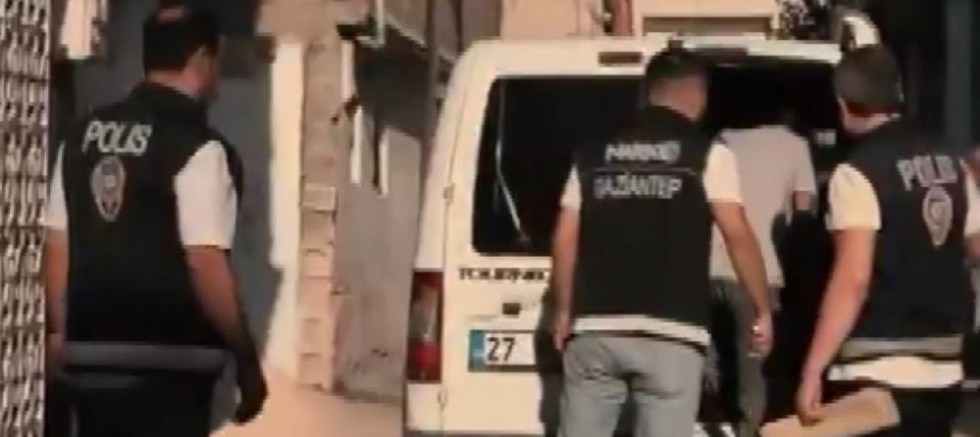 Gaziantep'te uyuşturucu tacirlerine operasyon: 11 şüpheli yakalandı