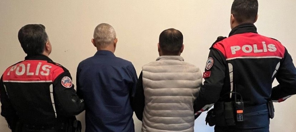 Gaziantep’te Yunus Timlerinden Suçlulara Geçit Yok: 2 Ruhsatsız Tabanca Ele Geçirildi