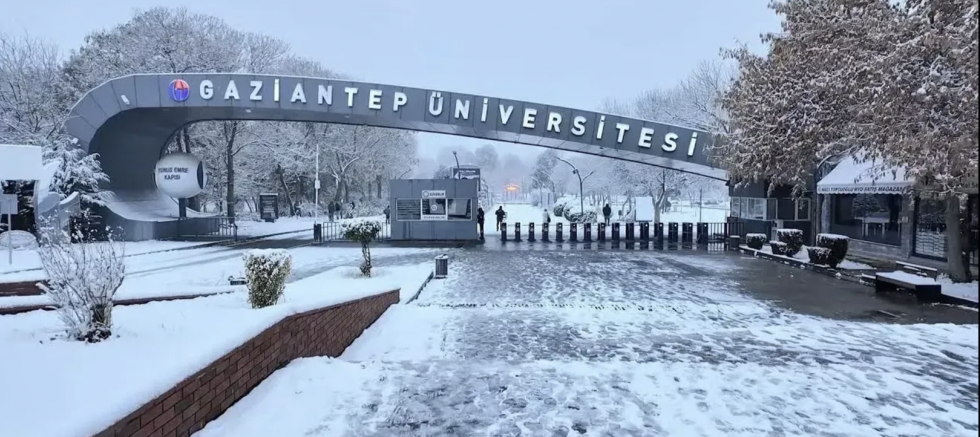 Gaziantep Üniversitesi Açıkladı: Eğitime Ara Verildi