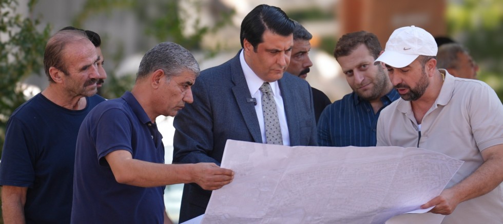 GAZİKENT, BELKIZ VE BURAK’TA BOZUK YOLLAR YENİLENİYOR