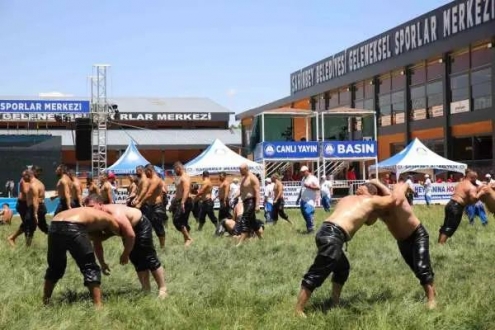 Geleneksel Yağlı Güreş Ligi, Gaziantep'te coşkuyla başladı